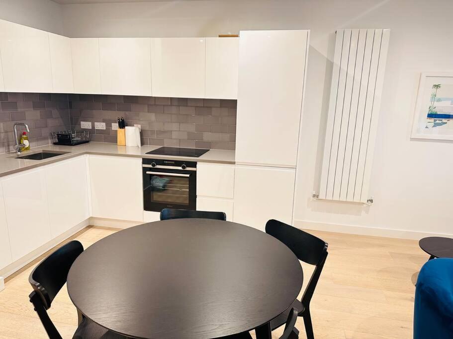 Spacious Modern 1 Bed Apartment. Londen Buitenkant foto
